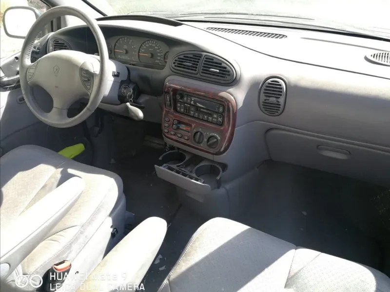 CHRYSLER GRAND VOYAGER 3.8i 4WD.LIMITED 2.001.