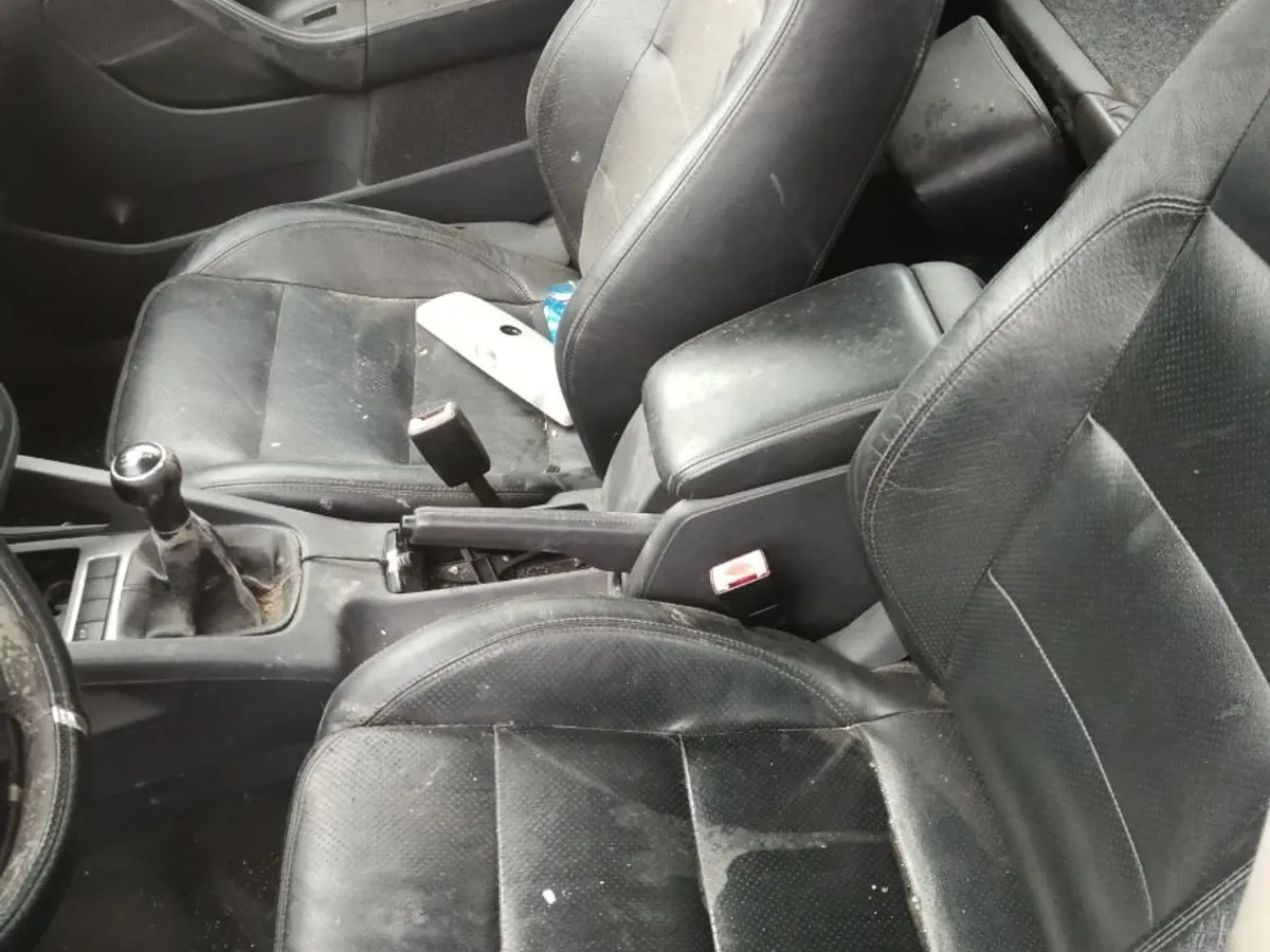 DESPIECE COMPLETO VW GOLF Mk5 2.0TDI 16vl.140cv.