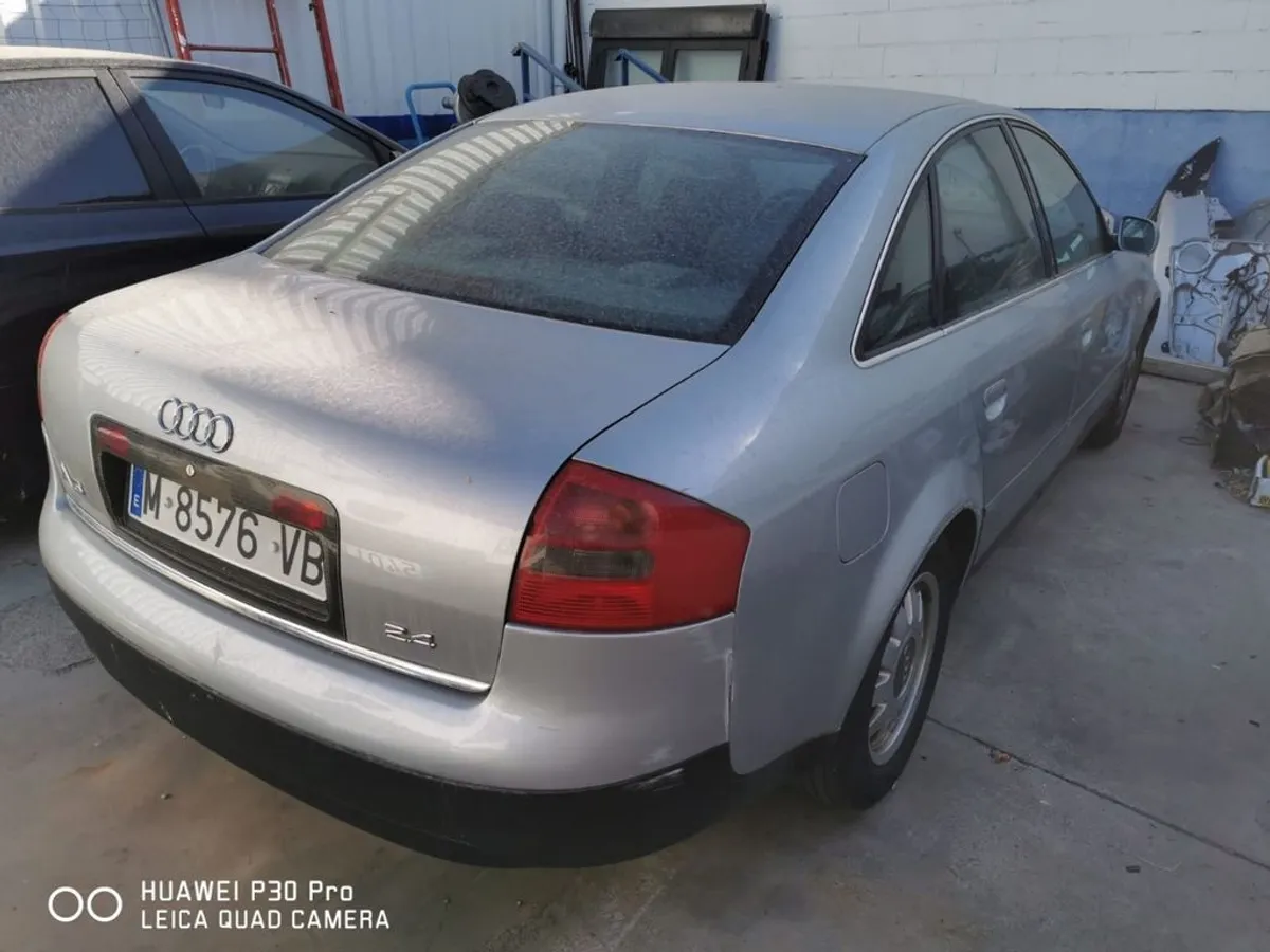 DESPIECE COMPLETO AUDI A6 2.4i 4p.'98.