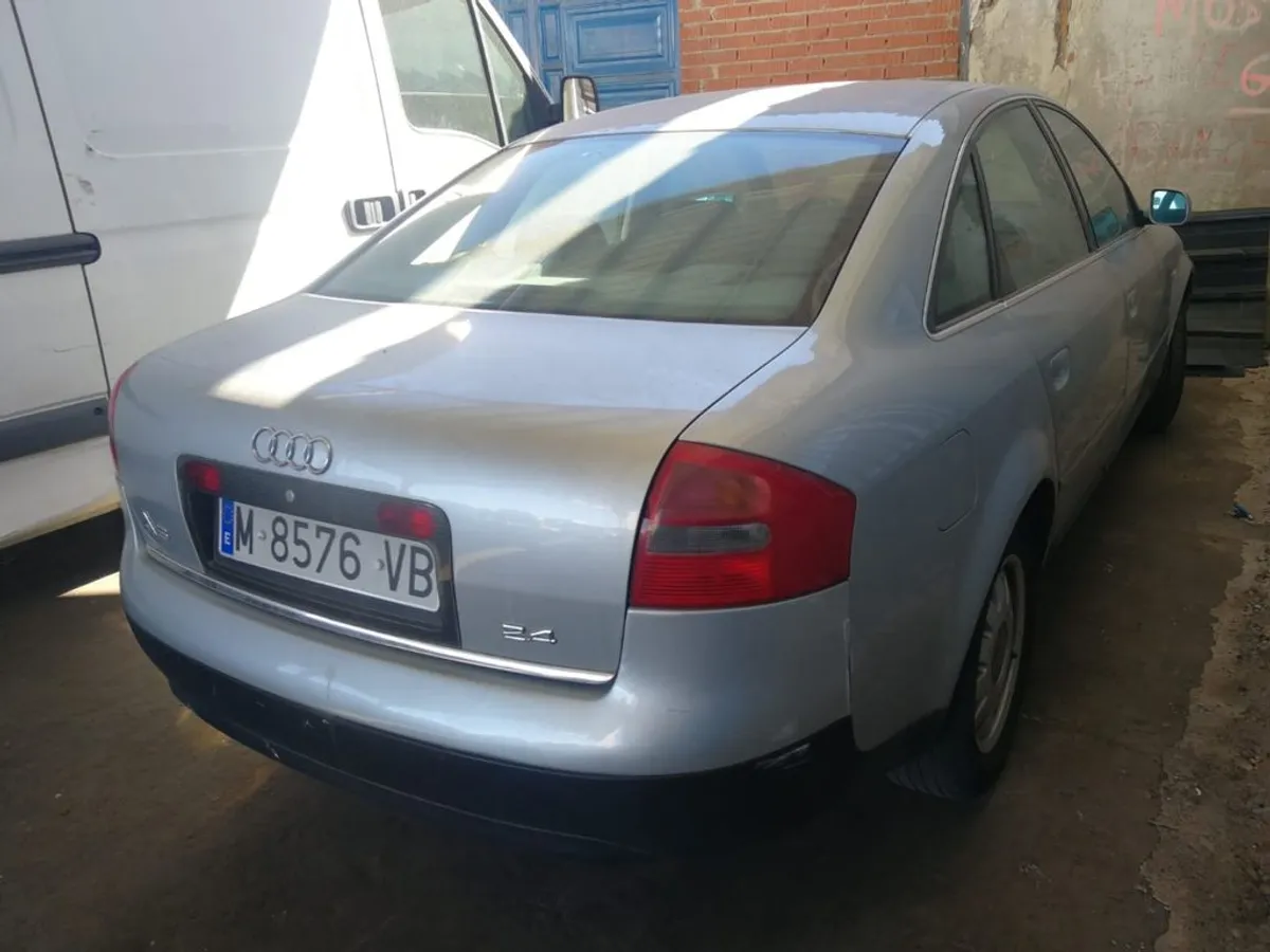 DESPIECE COMPLETO AUDI A6 2.4i 4p.'98.