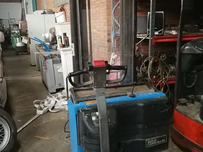 APILADOR FIAT 24v. CN14 de 1.400Kg a 3,80mts.