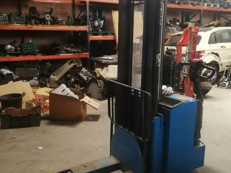 APILADOR FIAT 24v. CN14 de 1.400Kg a 3,80mts.