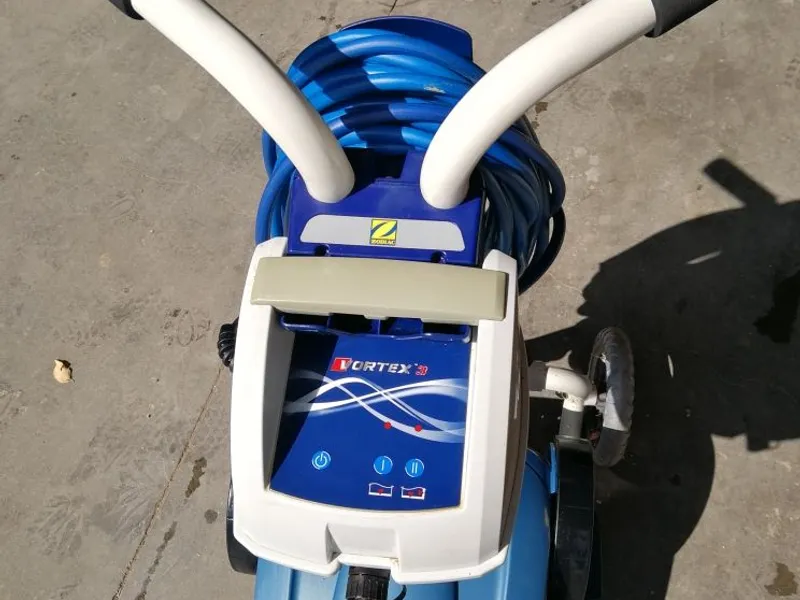 ROBOT ZODIAC VORTEX3 , LIMPIAFONDOS y PAREDES