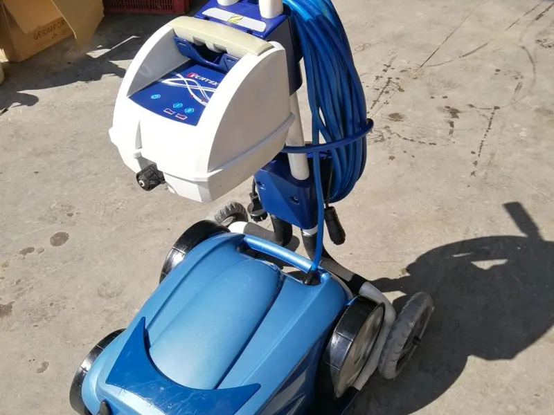 ROBOT ZODIAC VORTEX3 , LIMPIAFONDOS y PAREDES