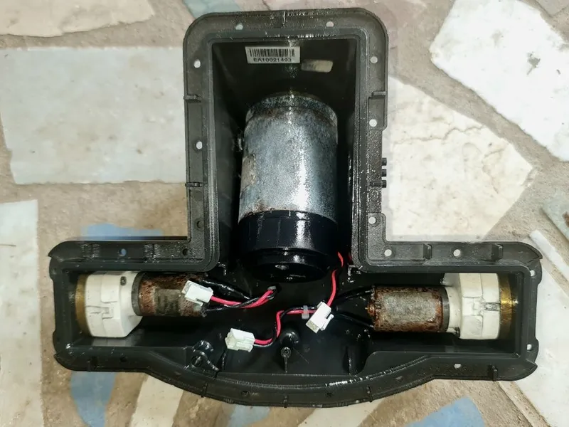 ROBOT ZODIAC VORTEX3 , LIMPIAFONDOS y PAREDES