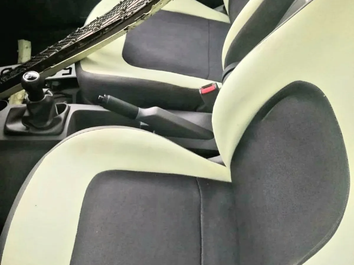 DESPIECE COMPLETO VW BEETLE 1.6i 5v 3p.