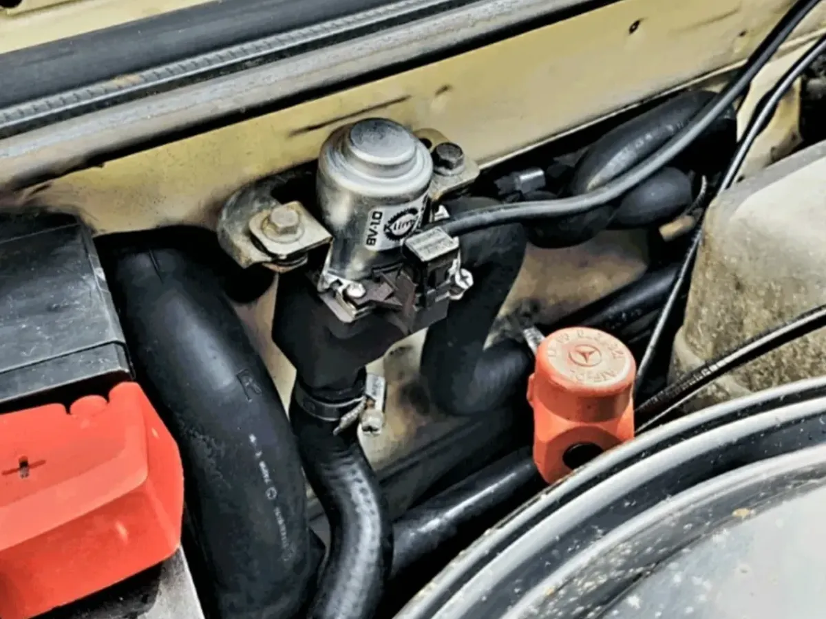 DESPIECE COMPLETO MERCEDES BENZ W123 240d Coupe 2p