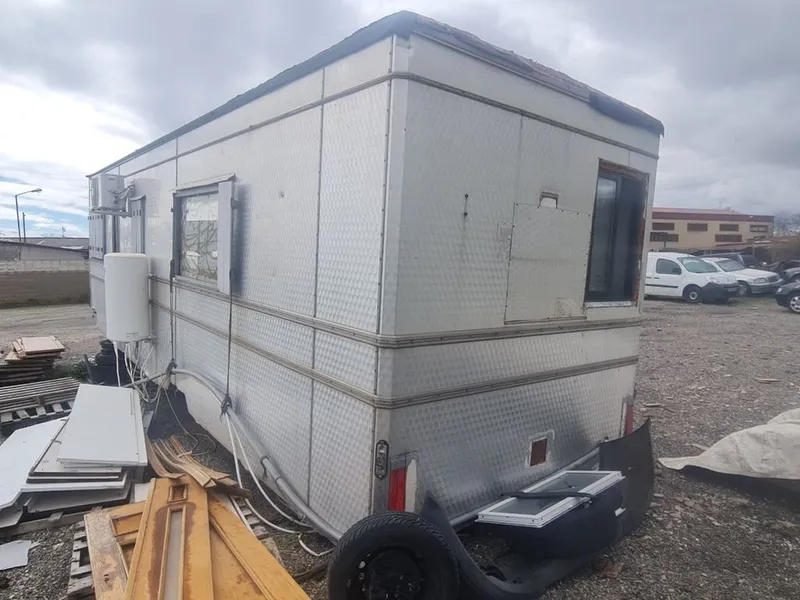 Remolque vivienda reformado