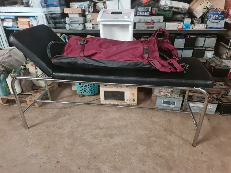 CAMILLA DE MASAJE Y EXPLORACIÓN ACERO INOXIDABLE