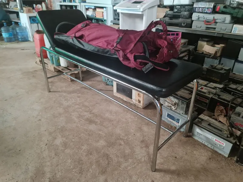 CAMILLA DE MASAJE Y EXPLORACIÓN ACERO INOXIDABLE