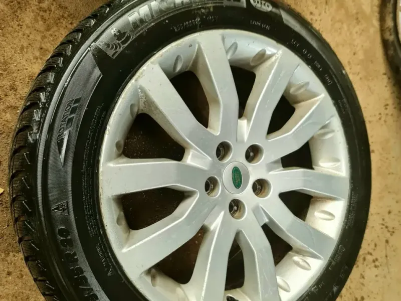 Llantas RANGE ROVER SPORT 20x9" Michelin 255/55R20