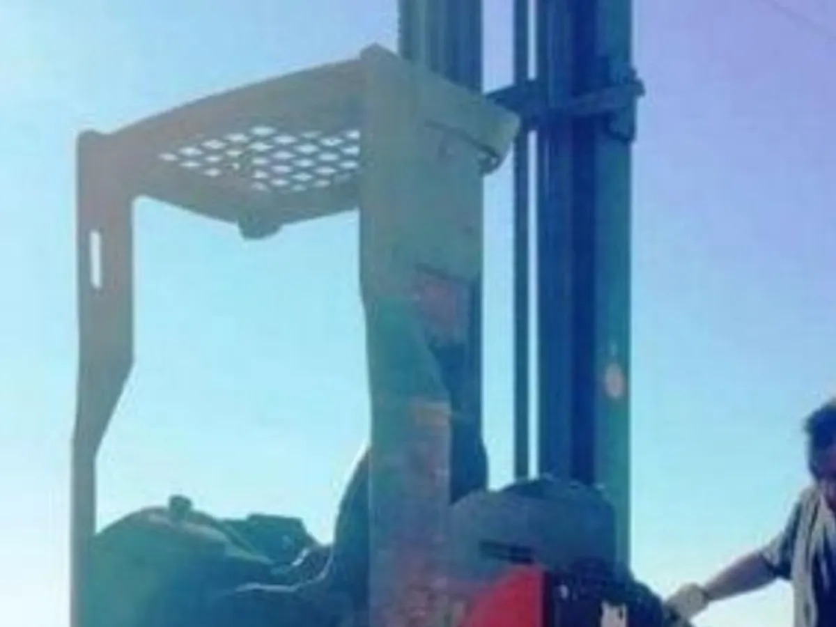 Carretilla retractil LINDE mod. r16s serie Active