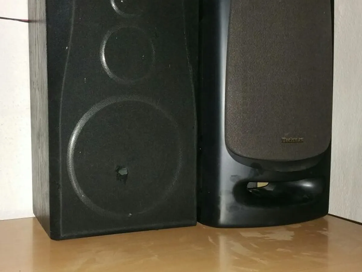 CADENA HIFI SONY Modelo nº HST-D105 con problema
