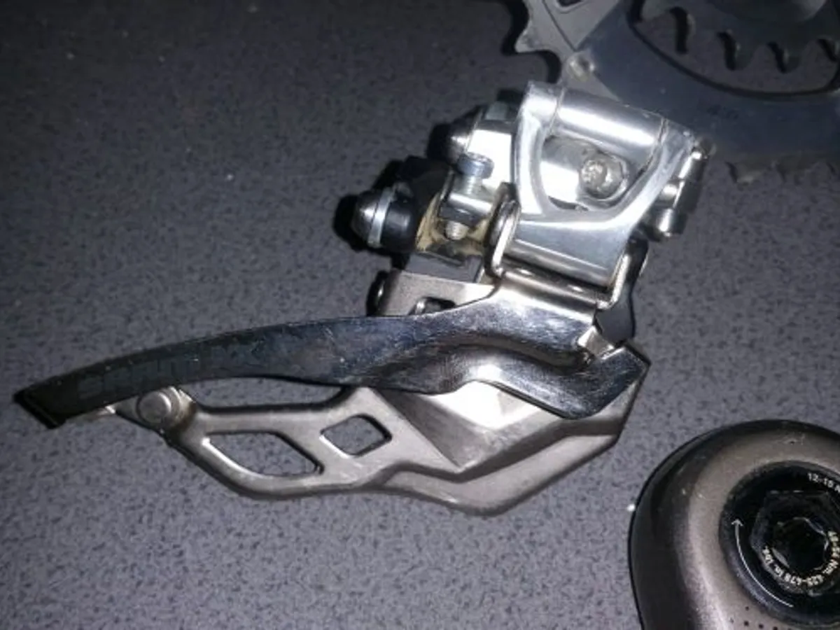 COMPONENTES SRAM XX CARBONO y SHIMANO XT