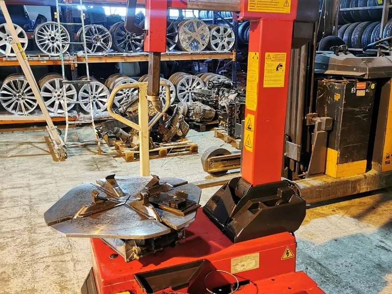 DESMONTADORA AREO SMONTHER 380v. SEMINUEVA