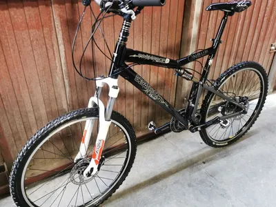 ROCKRIDER XL 9.2 de 26" DOBLE N.E.U.F MANITOU