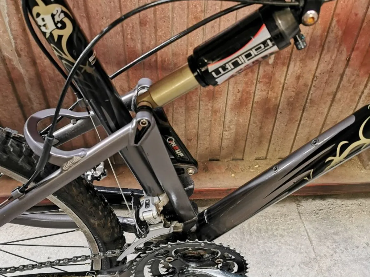 ROCKRIDER XL 9.2 de 26" DOBLE N.E.U.F MANITOU