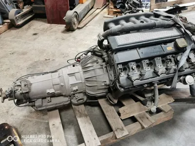 DESPIECE COMPLETO BMW E39 528i 24val.M52B28.