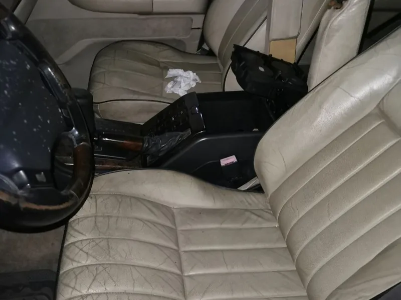 ASIENTOS de PIEL BEIGE, MARRON... RANGE ROVER P38.