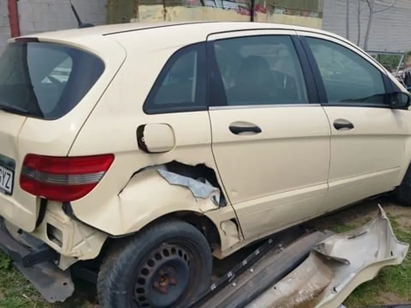 ASIENTOS PIEL MERCEDES W245 B180CDI IMPECABLES