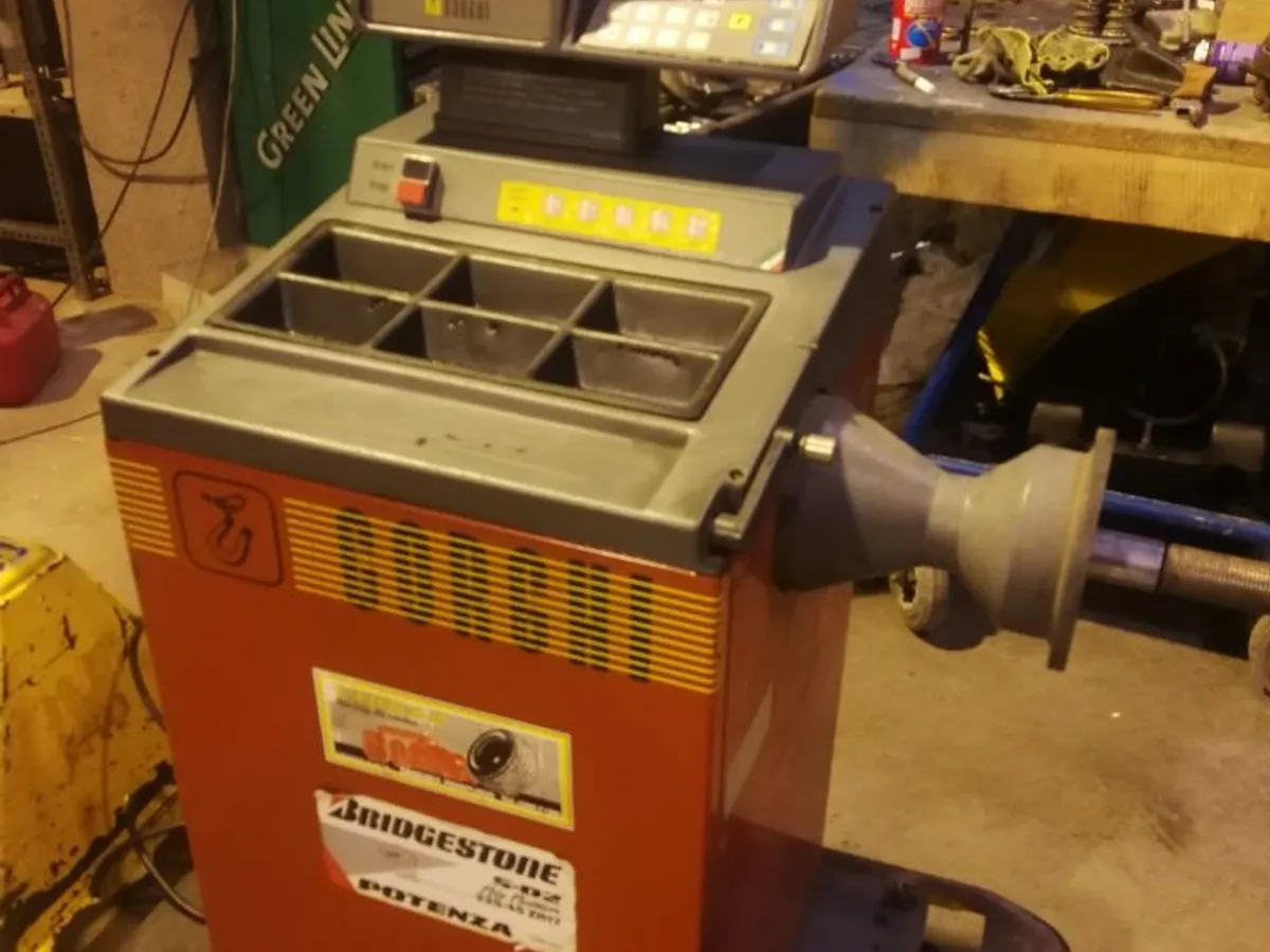 EQUILIBRADORA PROFESIONAL CORGHI EH-82 OCASION