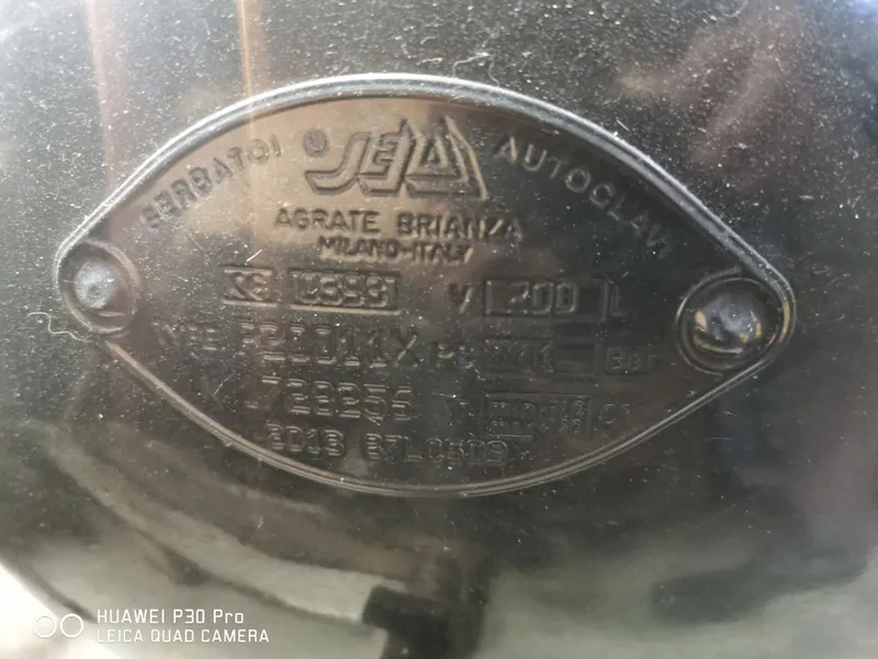 COMPRESOR MPC 250l. TRIFASICO.. COMO NUEVO..