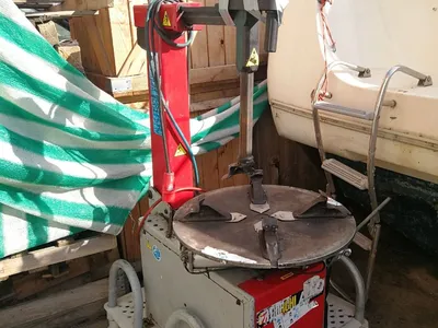 DESMONTADORA CORGHI A-210 Año 2.008 de 230/400v.