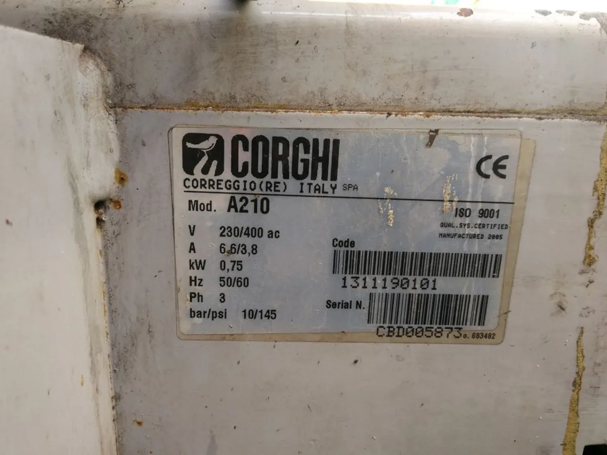 DESMONTADORA CORGHI A-210 Año 2.008 de 230/400v.
