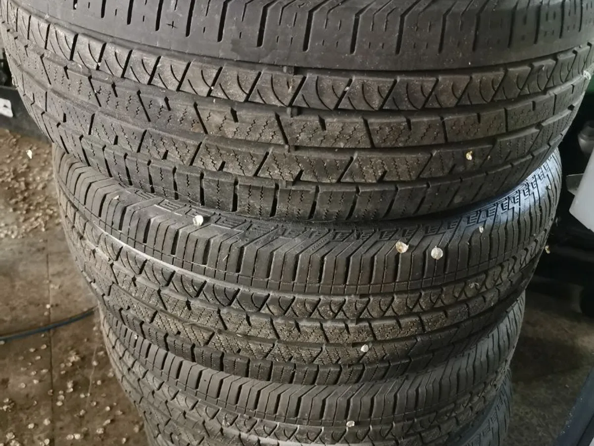 LLANTAS VOLVO XC90 CONTINENTAL 235/65R17.