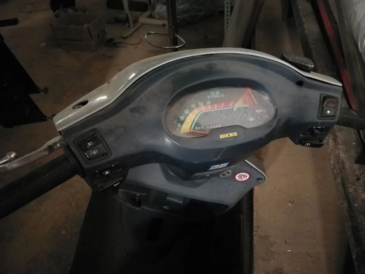 VENDO DOS SCOOTER PARA RECAMBIOS