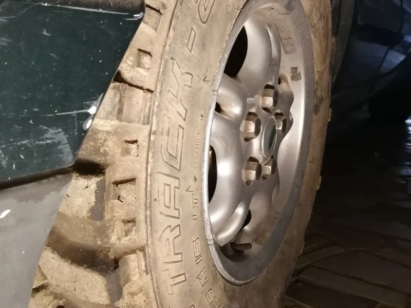 LLANTAS LAND ROVER 16x7 SPECIAL TRACK.2 235/85R16L
