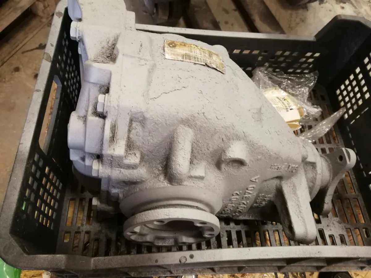 GRUPO TRASERO BMW Serie I 118d Año 2.008