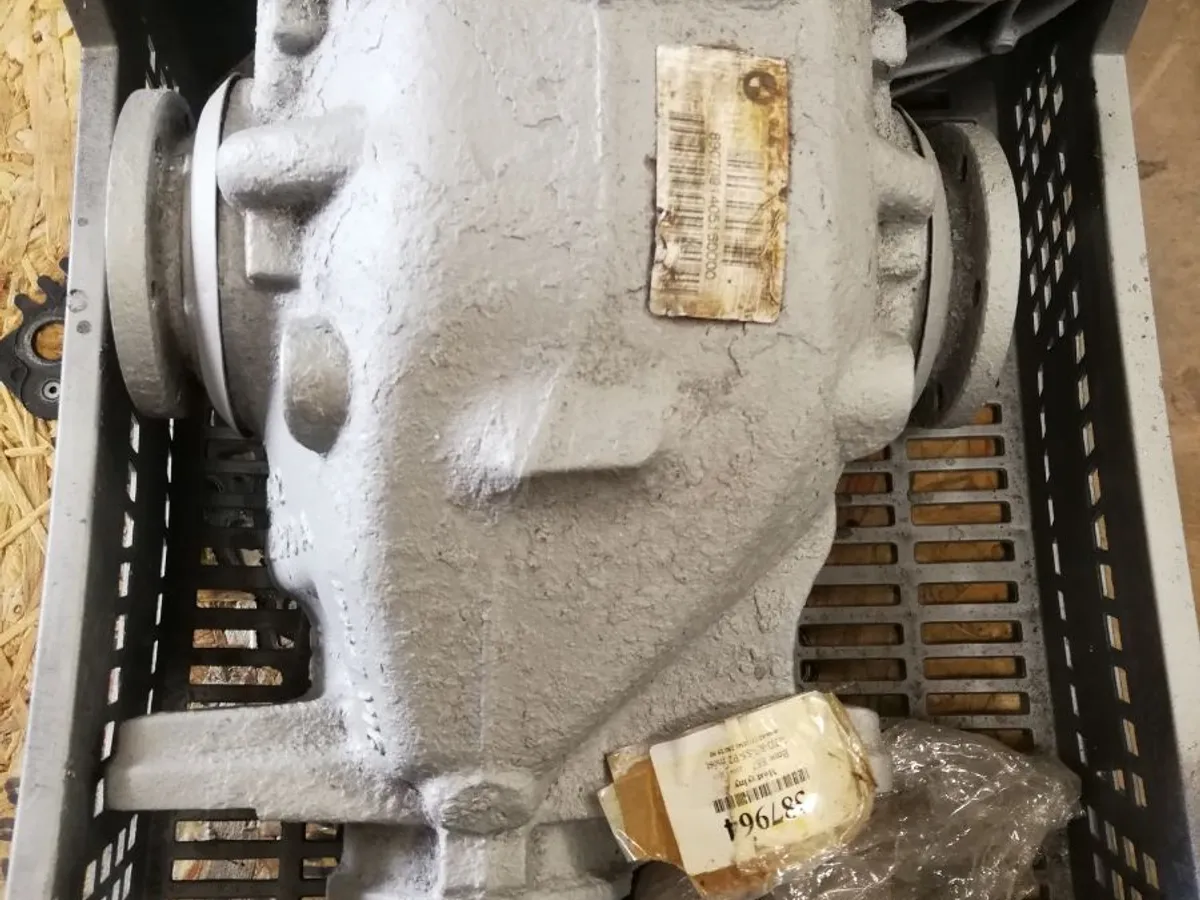 GRUPO TRASERO BMW Serie I 118d Año 2.008