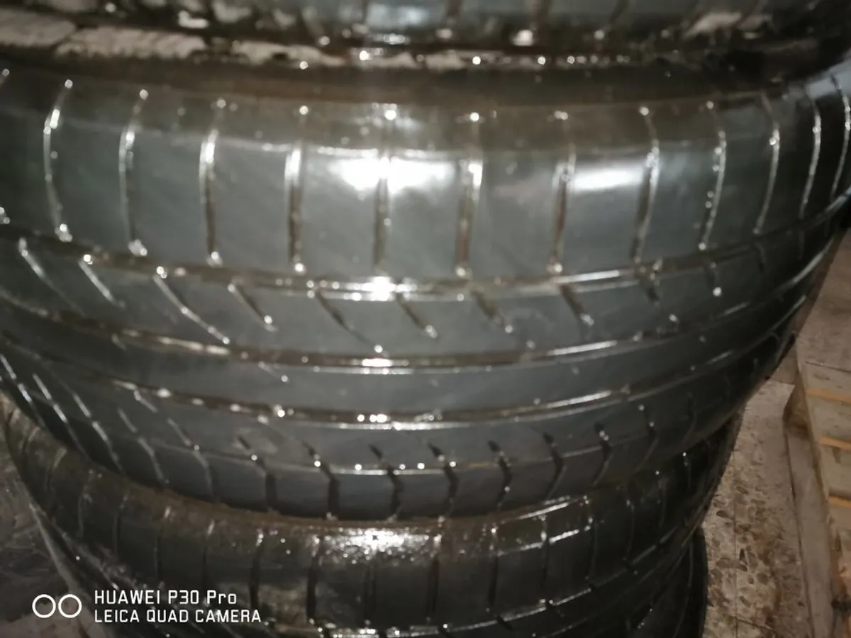 LLANTAS VW TUAREG 18x8" 255/55R18 SEMINUEVAS.