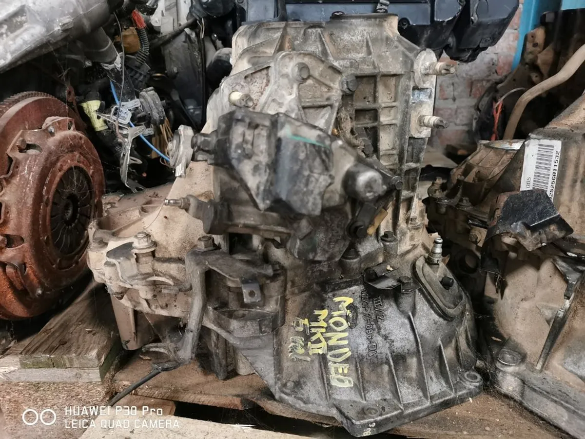 CAJA CAMBIOS 5 Vel. FORD MONDEO Mk.II. Año (2.000)