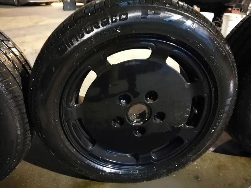 LLANTAS 16x7" PORSCHE 928 S4 GOMAS PIRELLI NUEVAS