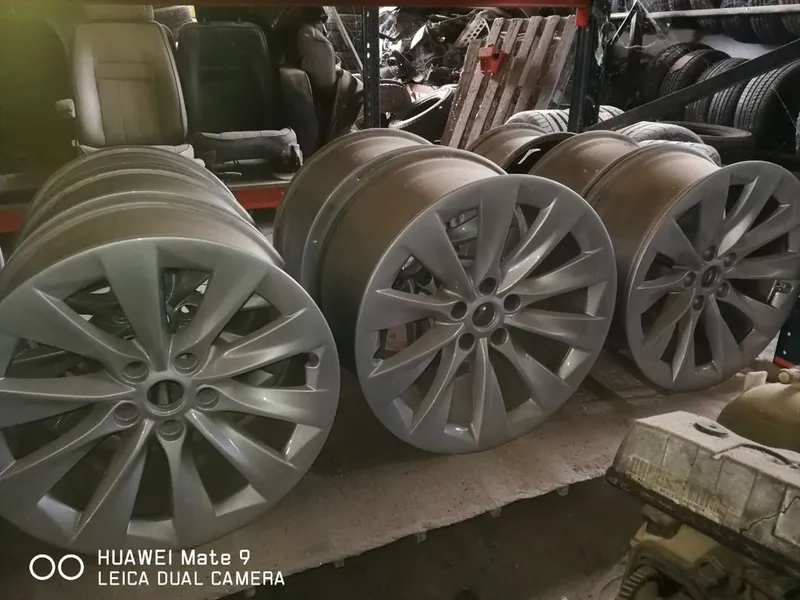 LLANTAS DE ALUMINIO TESLA Mod. TURBINE ORIGINALES
