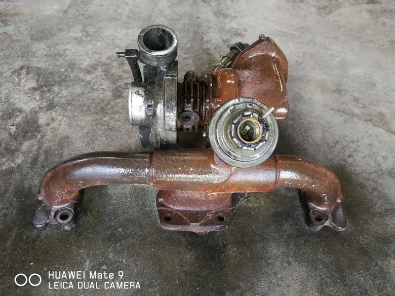 COLECTOR ESCAPE CON TURBO GARRET LAND ROVER 200Tdi