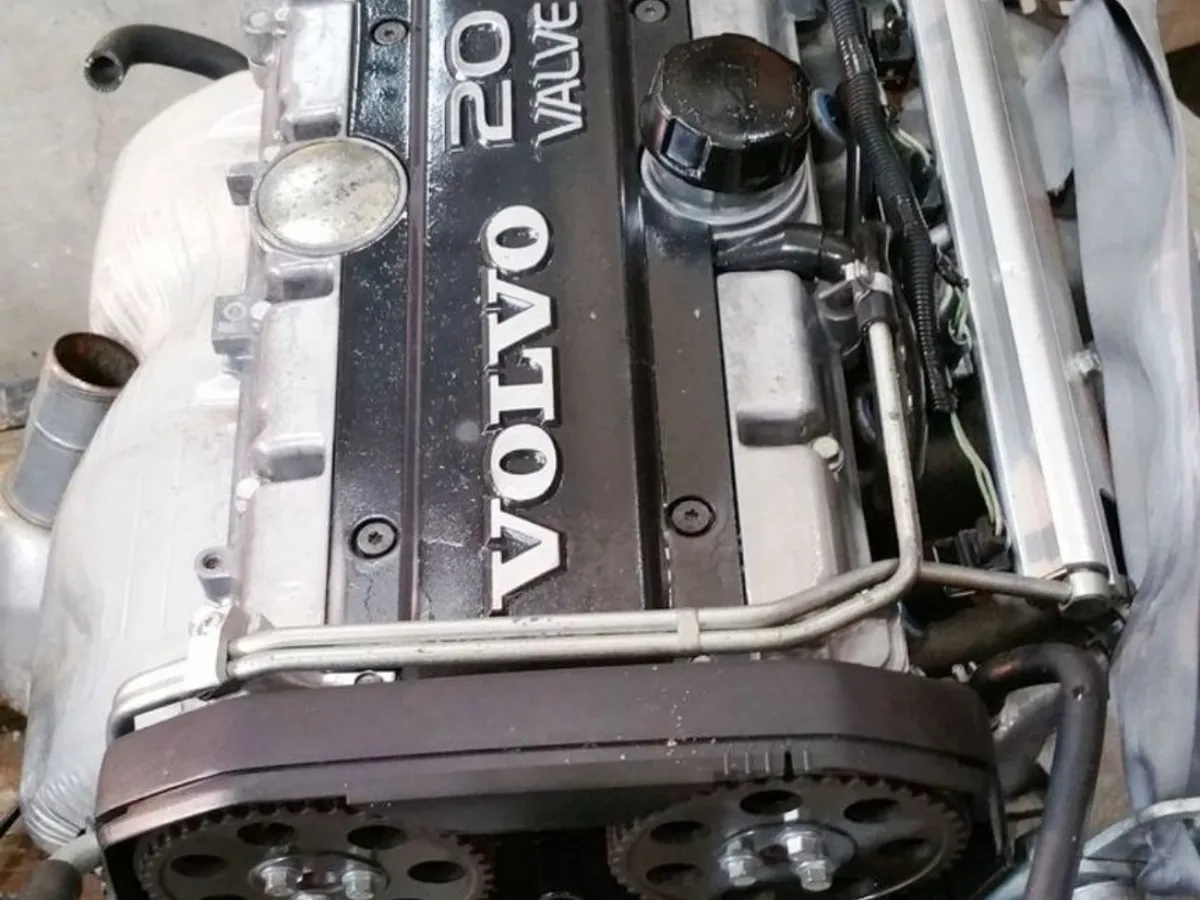 MOTOR VOLVO V40 2.0T 160cv. 4 cil. Año 2.000