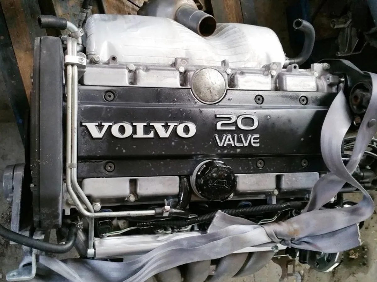 MOTOR VOLVO V40 2.0T 160cv. 4 cil. Año 2.000