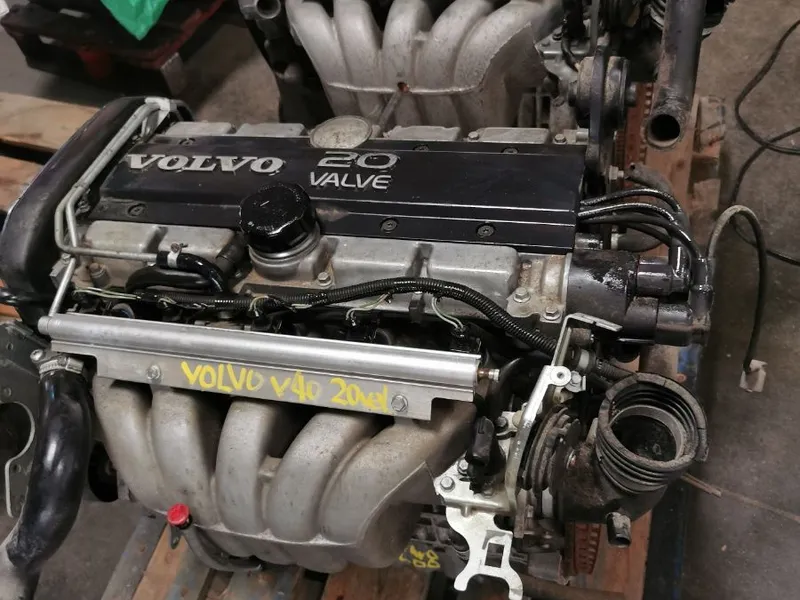 MOTOR VOLVO S40 20Valvulas 5 cilindros Año 2.000.