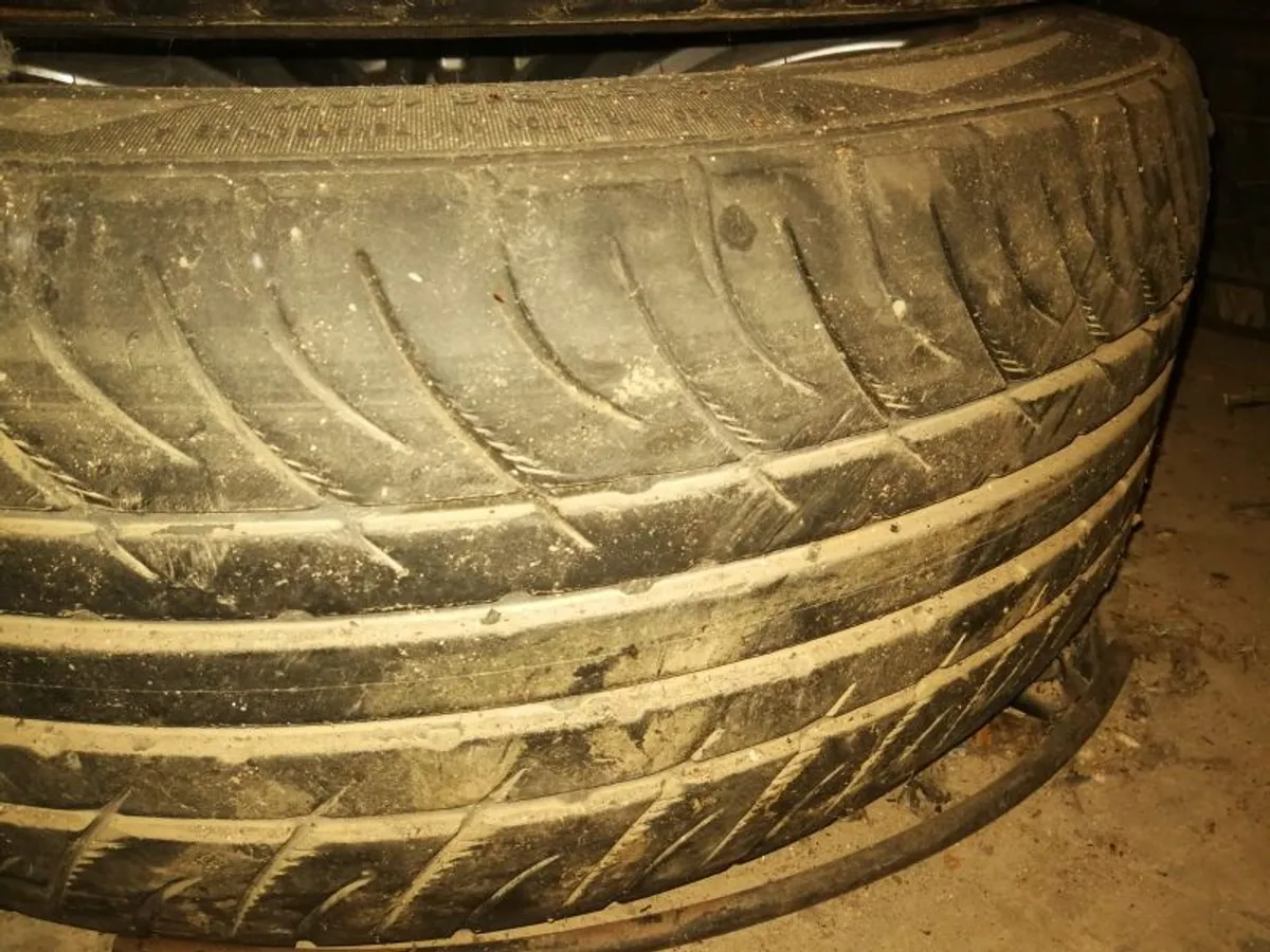 LLANTAS BMW 18x8 BBS STYLE 245/50ZR18 100W