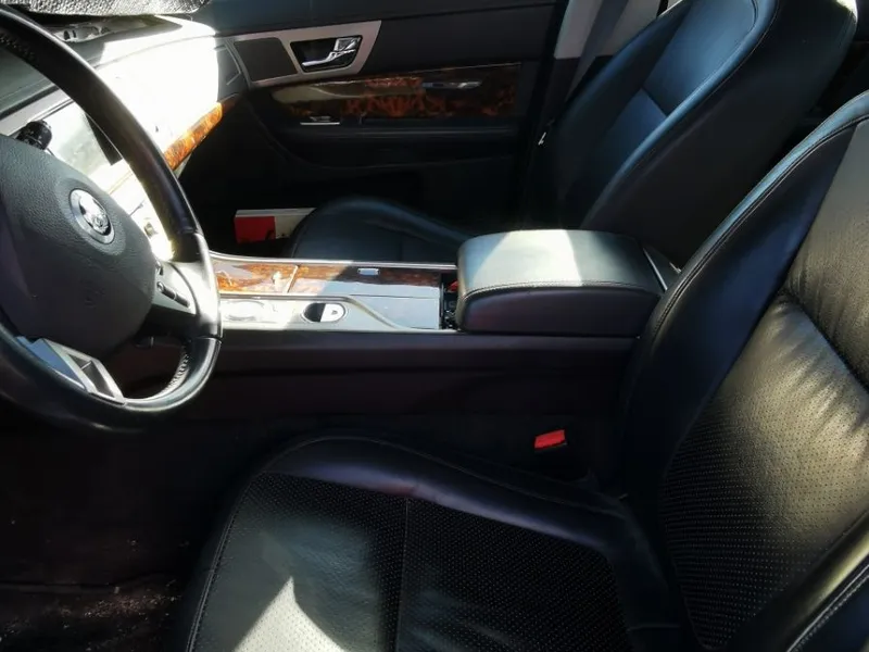 JAGUAR (X250) XF 2.7TD Exclusive Premium