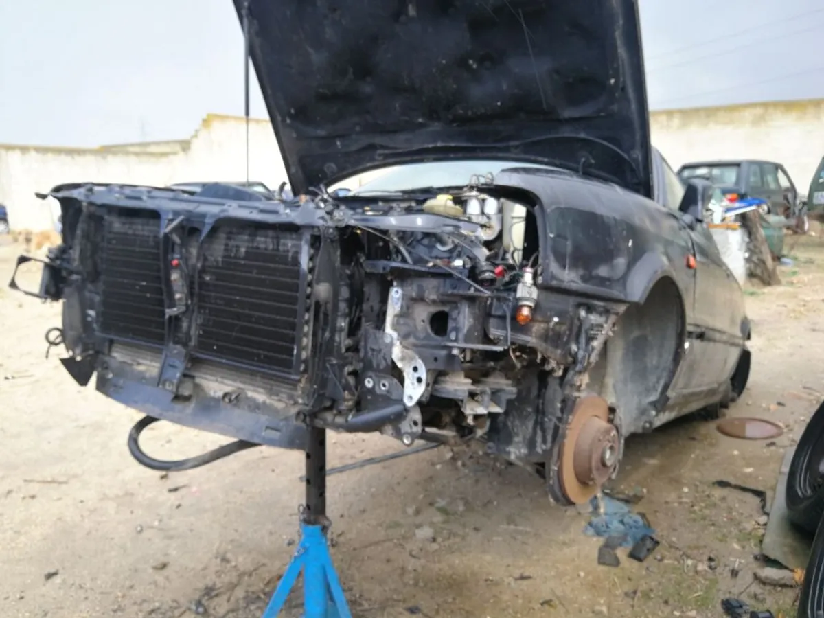 DESPIECE COMPLETO AUDI 80 1.9TDI Berlina