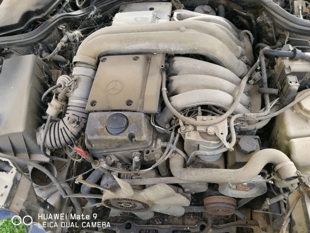 DESPIECE COMPLETO MERCEDES BENZ w210 E300 DIESEL