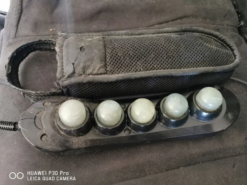 SILLON DE MASAJE SELOUX ROYALE CON PIEDRAS JADE